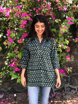 Saanvi Henna Short Top | Relove