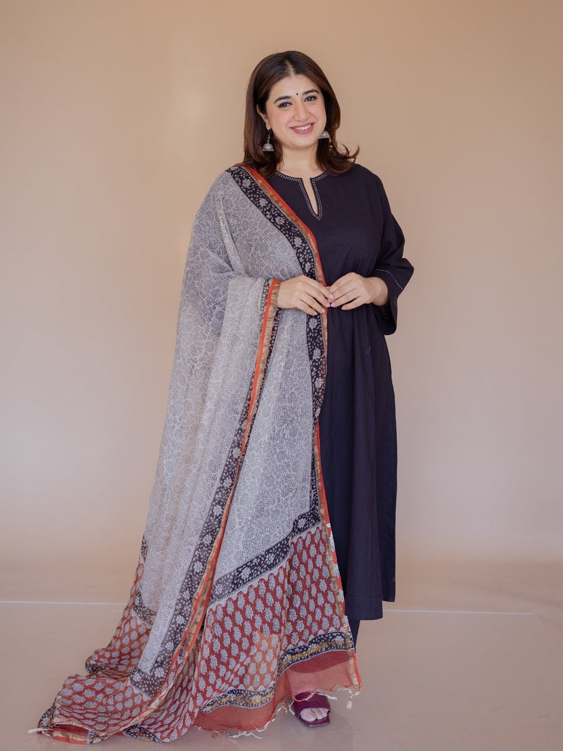Off White Jaal Bagru Kota Doria Cotton Dupatta
