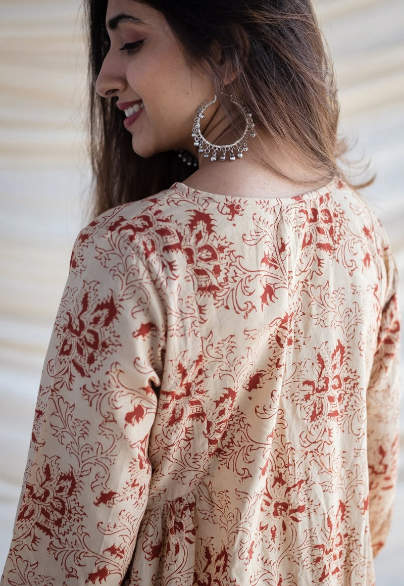 Seerat Kalamkari Kali Kurta