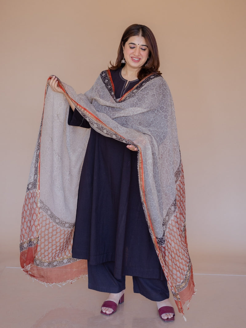 Off White Jaal Bagru Kota Doria Cotton Dupatta