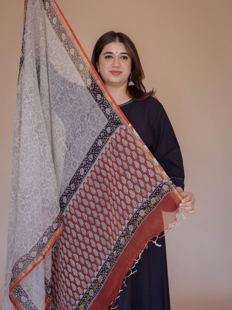 Off White Jaal Bagru Kota Doria Cotton Dupatta