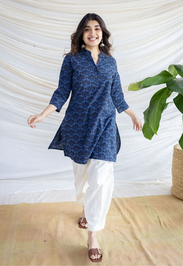 Aamiya Indigo Ajrakh Cotton Straight Kurta