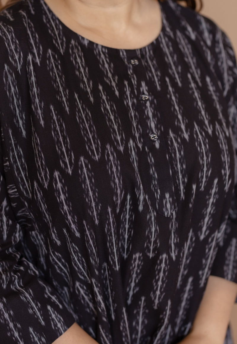 Alizah Black Handloom Ikkat Cotton Jhabbha Kali Kurta