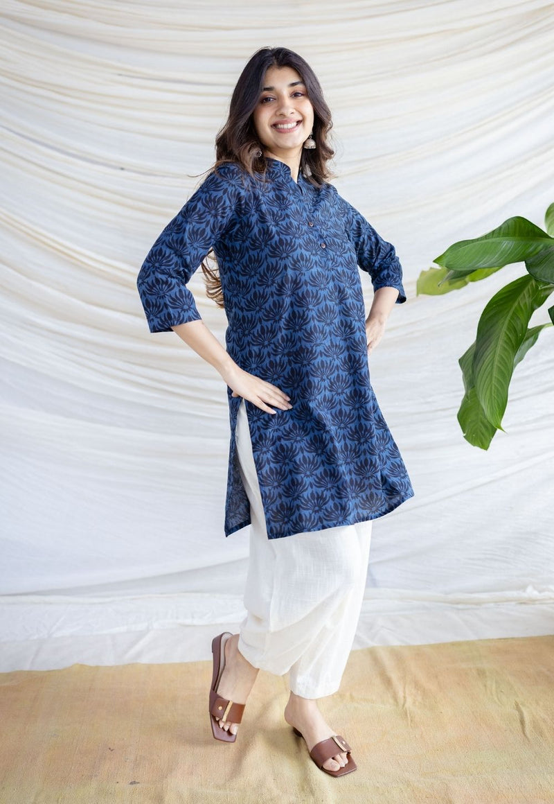 Aamiya Indigo Ajrakh Cotton Straight Kurta