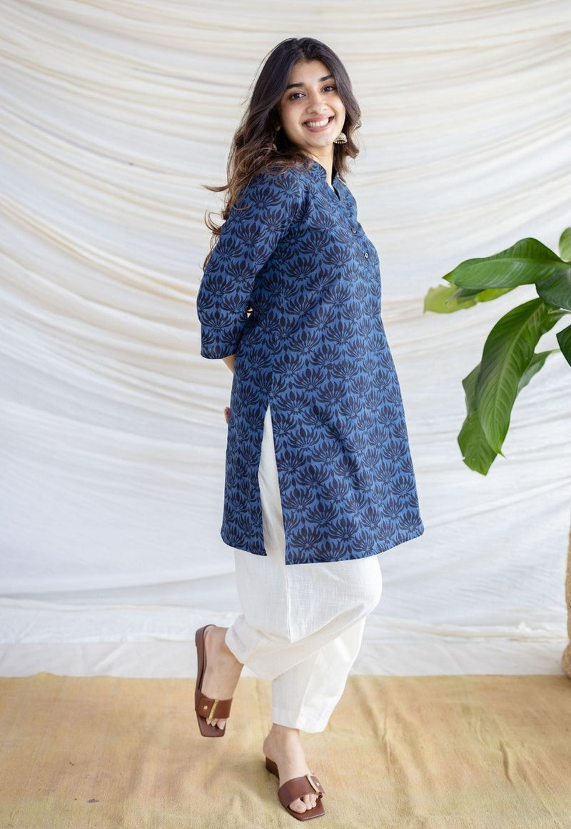 Aamiya Indigo Ajrakh Cotton Straight Kurta