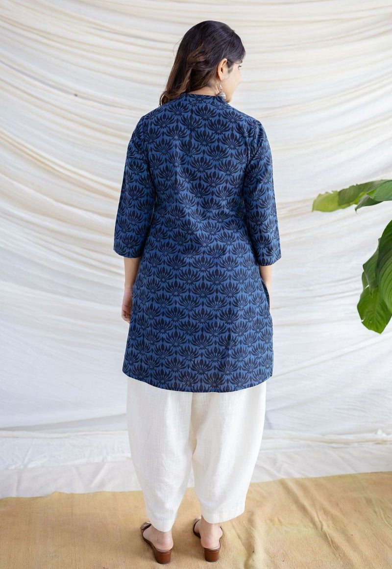 Aamiya Indigo Ajrakh Cotton Straight Kurta