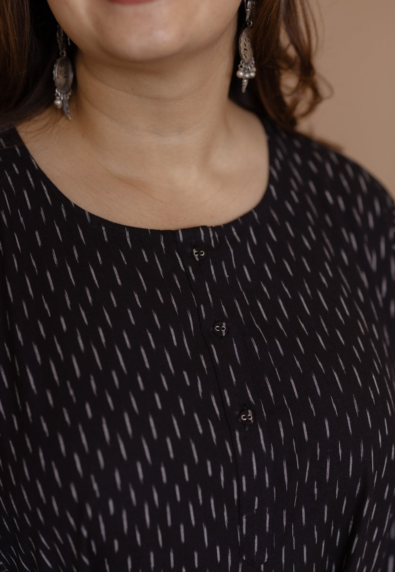 Alizah Black Handloom Ikkat Cotton Jhabbha Kali Kurta
