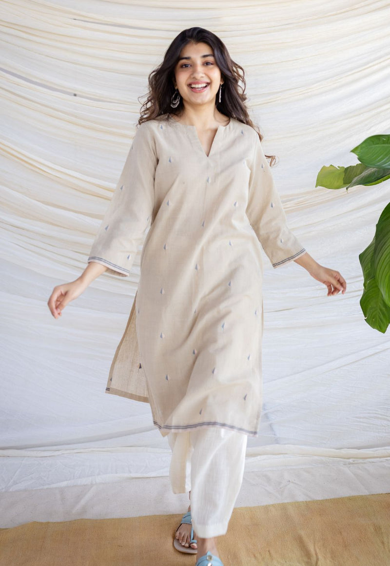 Zahira Off White Jamdani Handwoven Cotton Straight Kurta