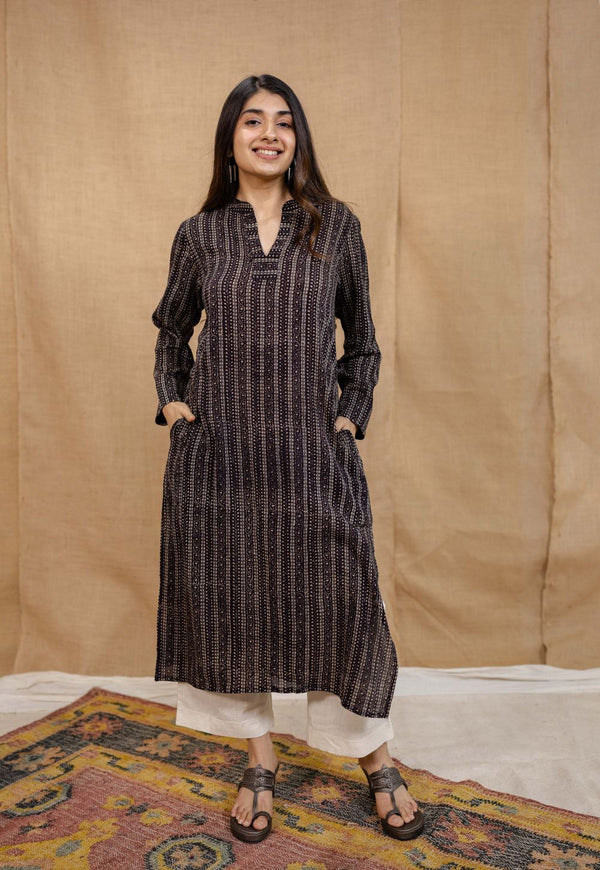 Aamani Black Ajrakh Crush Cotton Straight Kurta