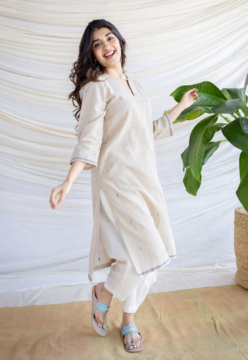 Zahira Off White Jamdani Handwoven Cotton Straight Kurta