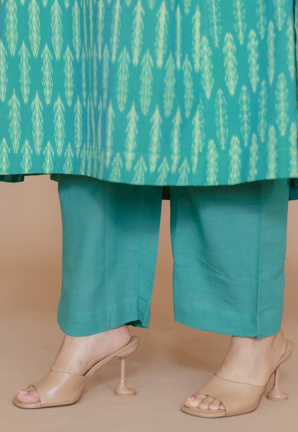 Yashi Green Solid Cotton Flex Straight Pant