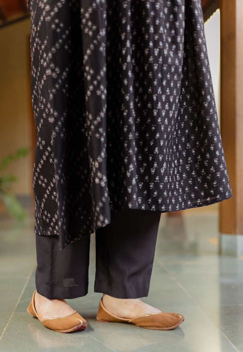 Prita Black Solid Chanderi Silk Narrow Pant