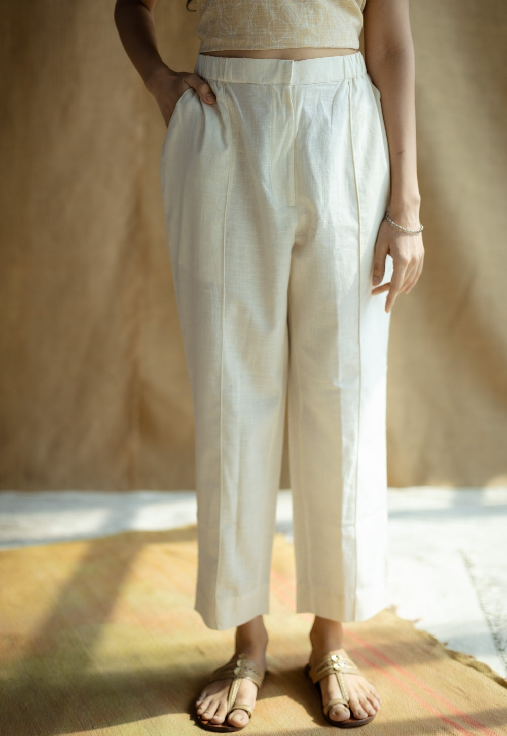 100% Cotton Solid Calf Length Straight Pant