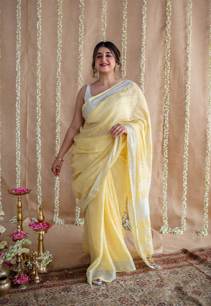 Aharin Floral Zari Border Saree With Blouse | Black, Floral Motifs, Pure  Banarasi Silk, V-neck, Cap | Blouses for women, Aza fashion, Saree