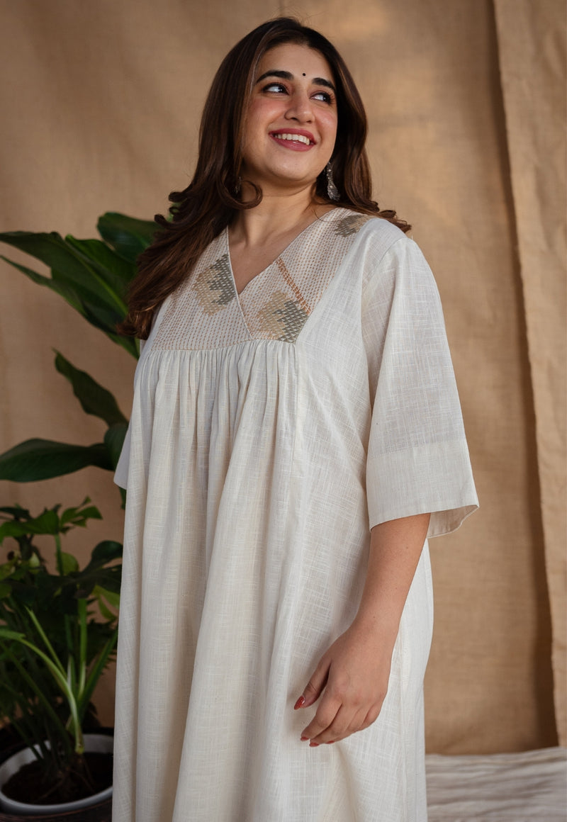 Ayira Slub Cotton Hand Embroidered Kurta