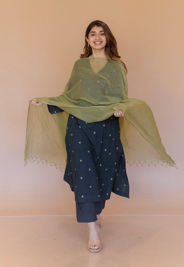 Yashi Green Solid Slub Cotton Straight Pant