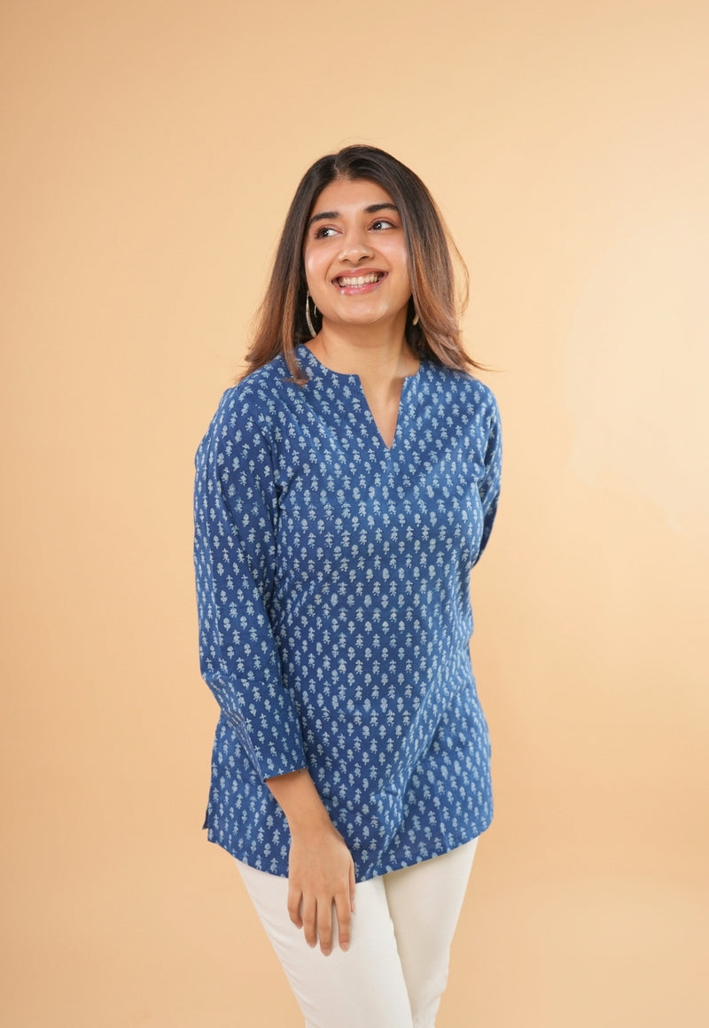 Tapsi Blue Fadat Cotton Straight Short Top