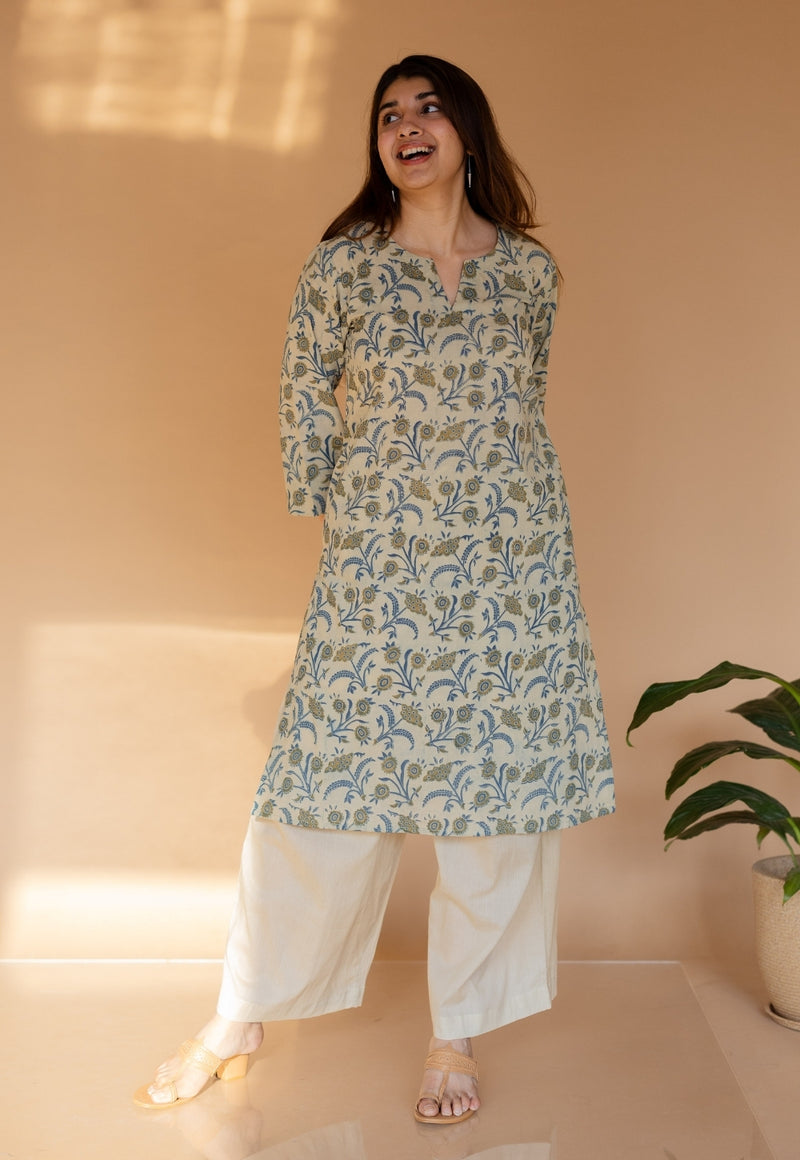 Hitanshi Off White Ajrakh Cotton Straight Kurta