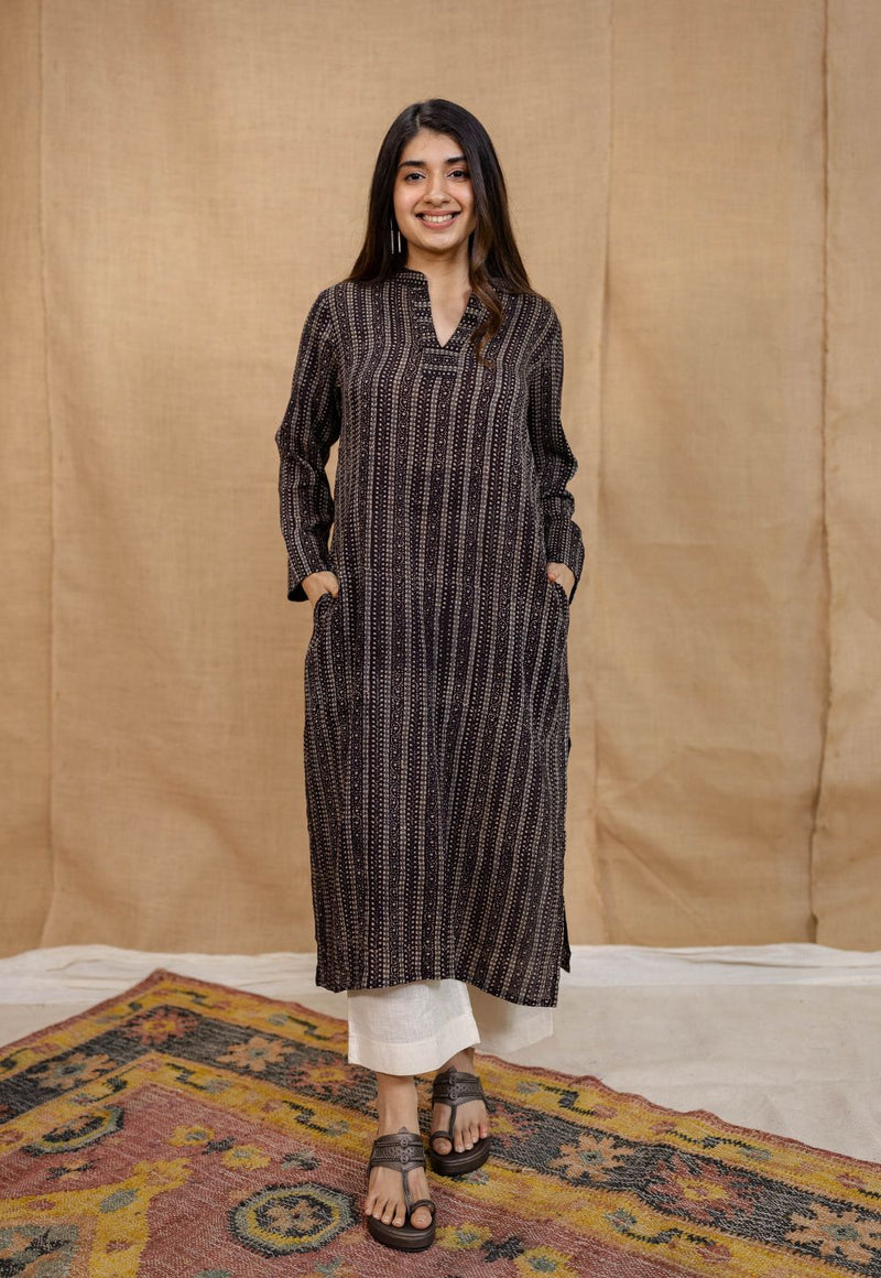 Aamani Black Ajrakh Crush Cotton Straight Kurta