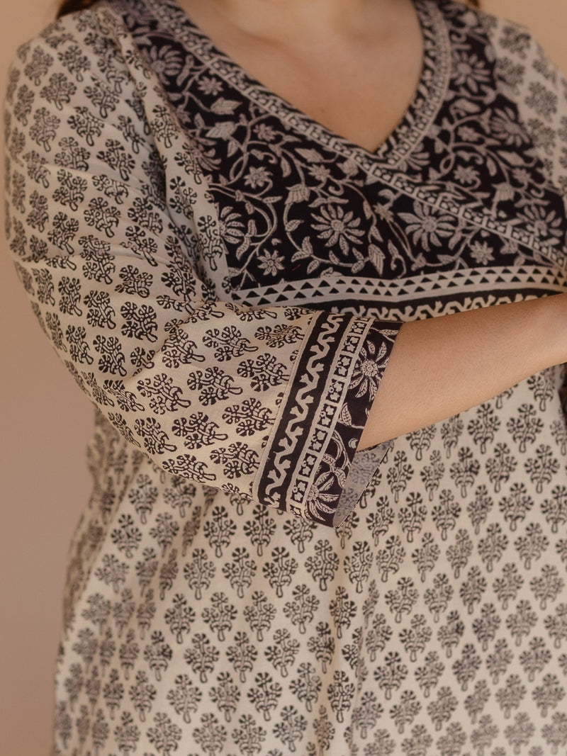 Ziya Off White Bagru Cotton Straight Kurta