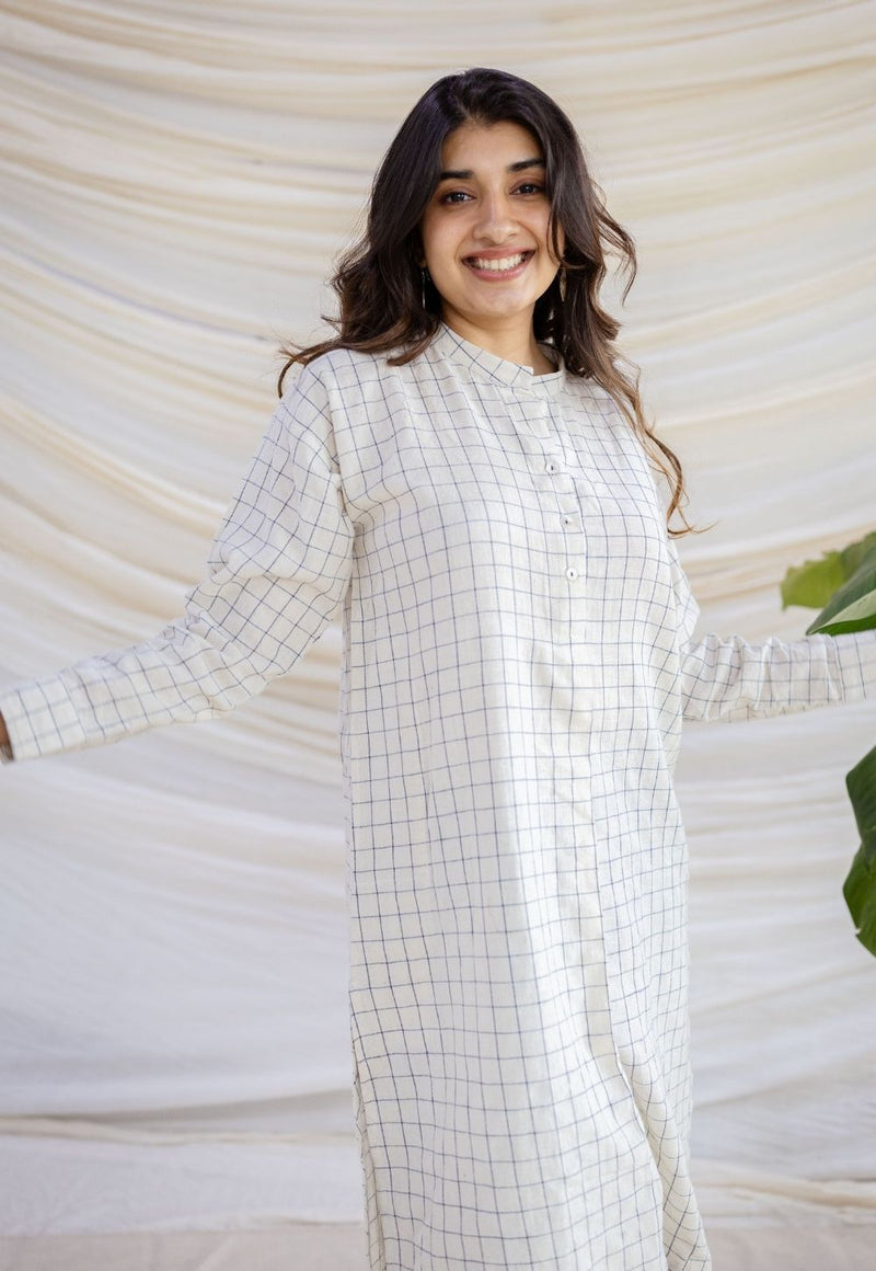 Baani Off White Loose Handwoven Kala Cotton Kurta