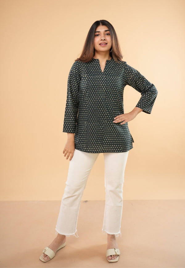 Tapsi Green Fadat Cotton Straight Short Top