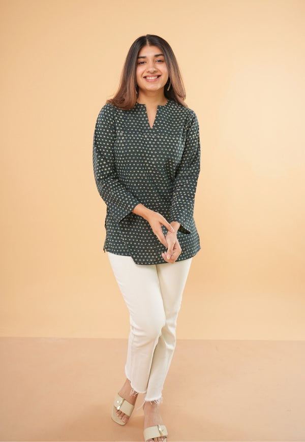 Tapsi Green Fadat Cotton Straight Short Top