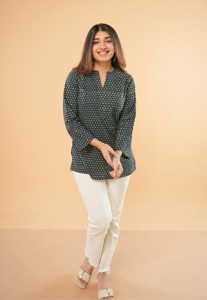 Tapsi Green Fadat Cotton Straight Short Top