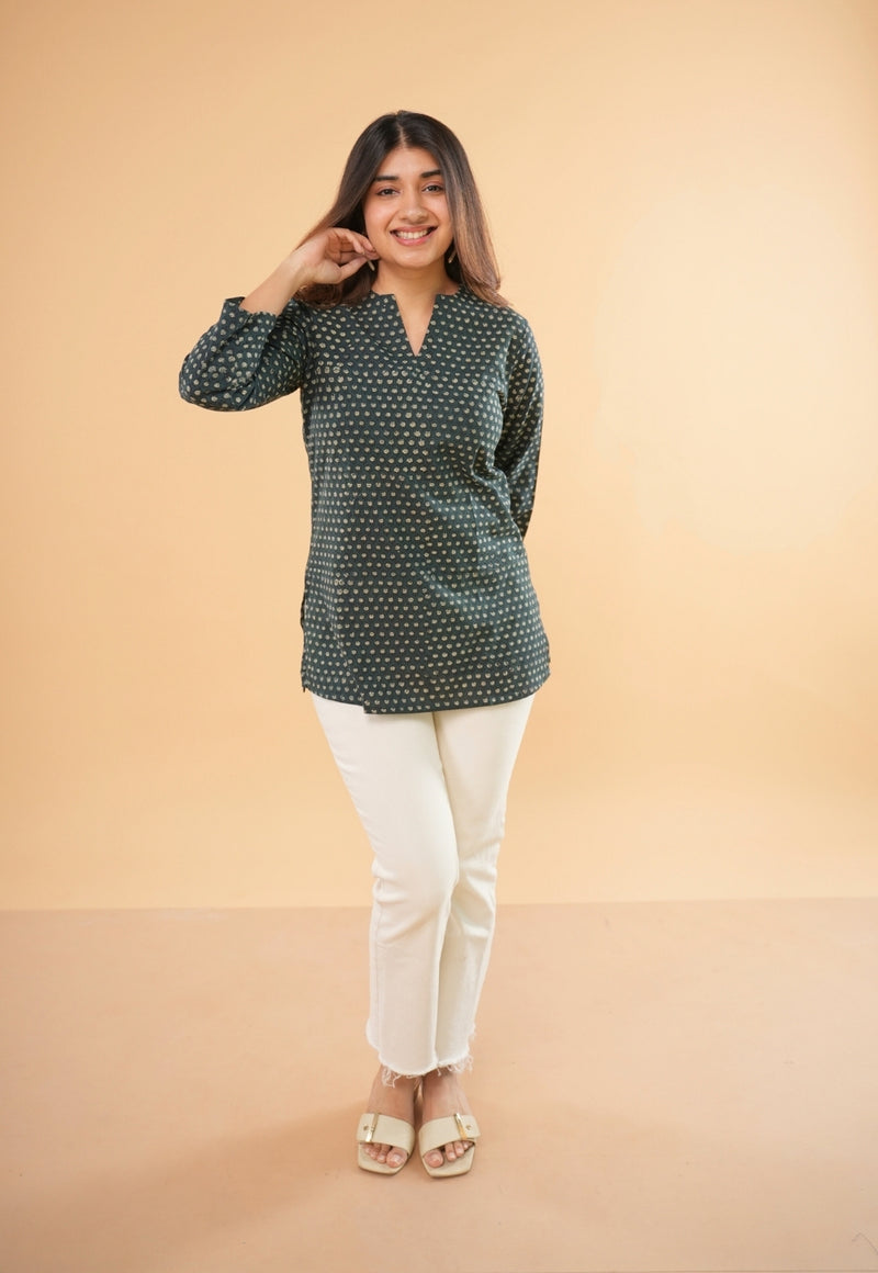 Tapsi Green Fadat Cotton Straight Short Top