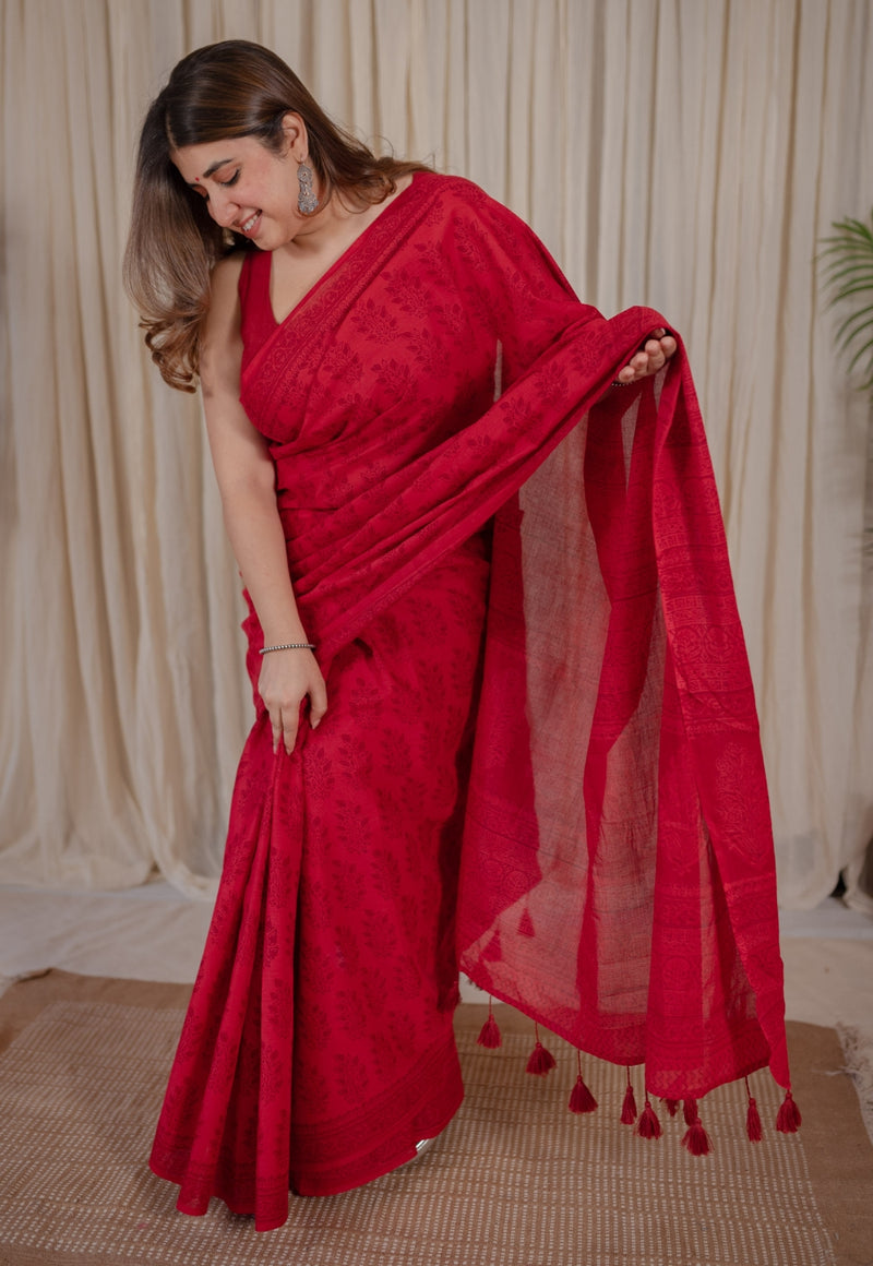 Buy Modern color block design Slab pure cotton and soft fabric with out  blouse handloom saree with handloom mark3 (Black Red) at