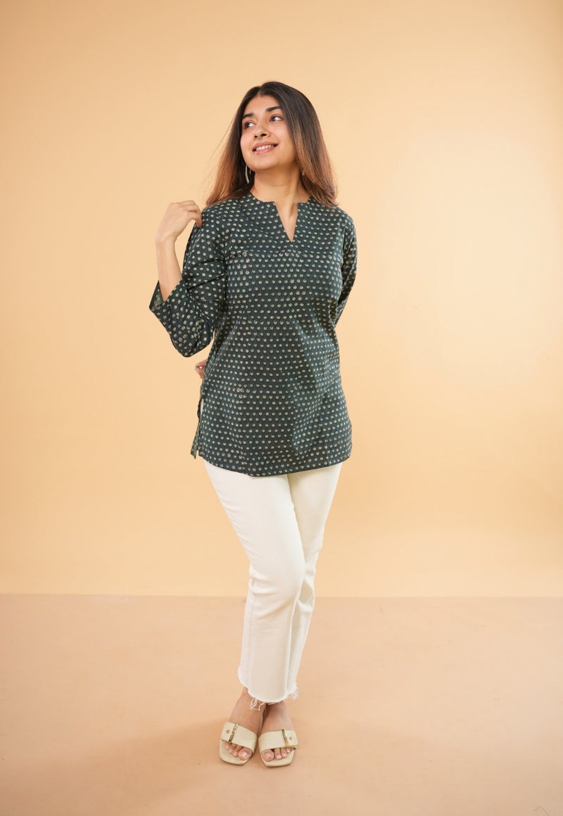 Tapsi Green Fadat Cotton Straight Short Top