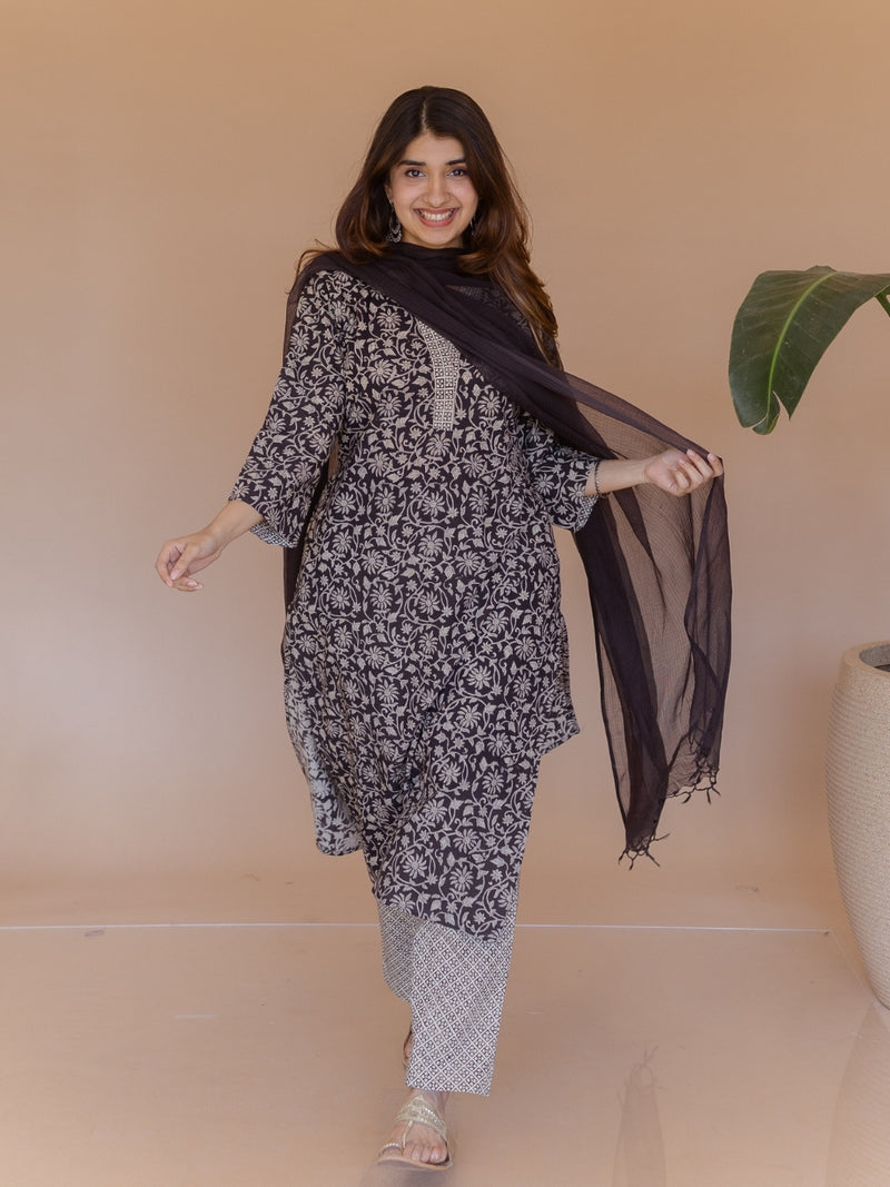 Prita Off White Bagru Cotton Narrow Pant