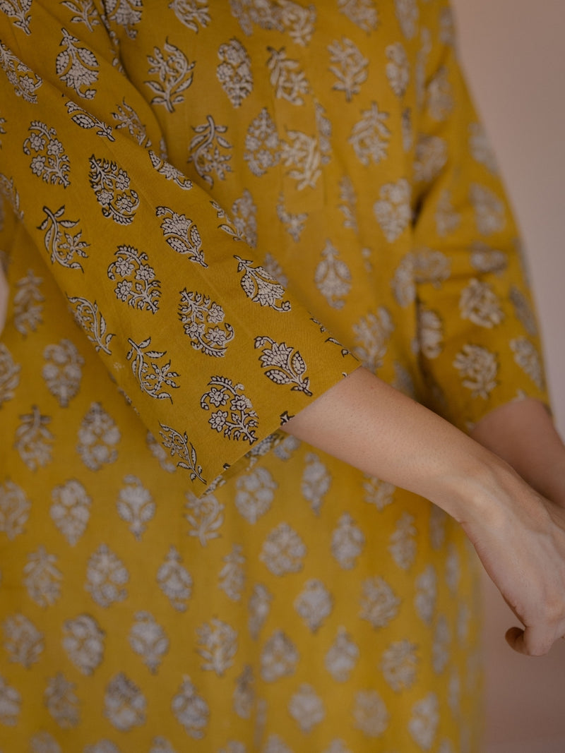 Avika Yellow Bagru Cotton Straight Kurta