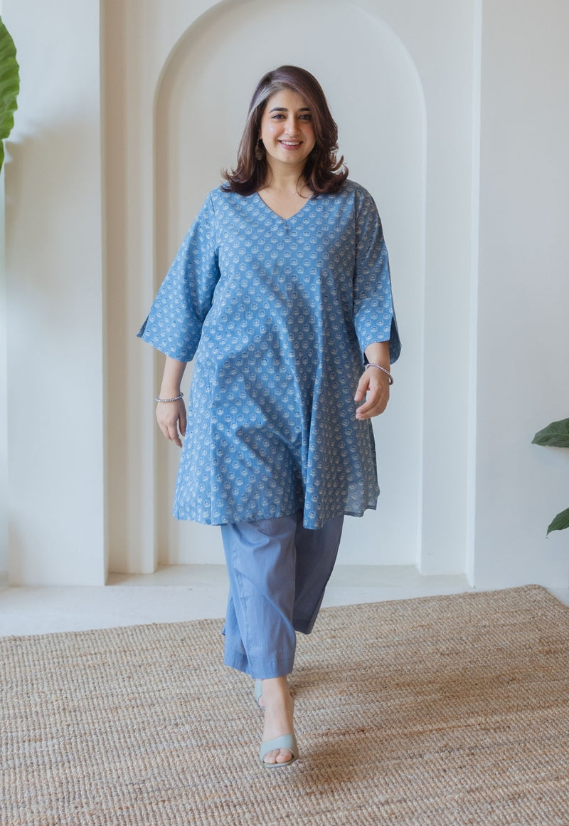 Ishvi Blue Solid Slub Cotton Straight Pant