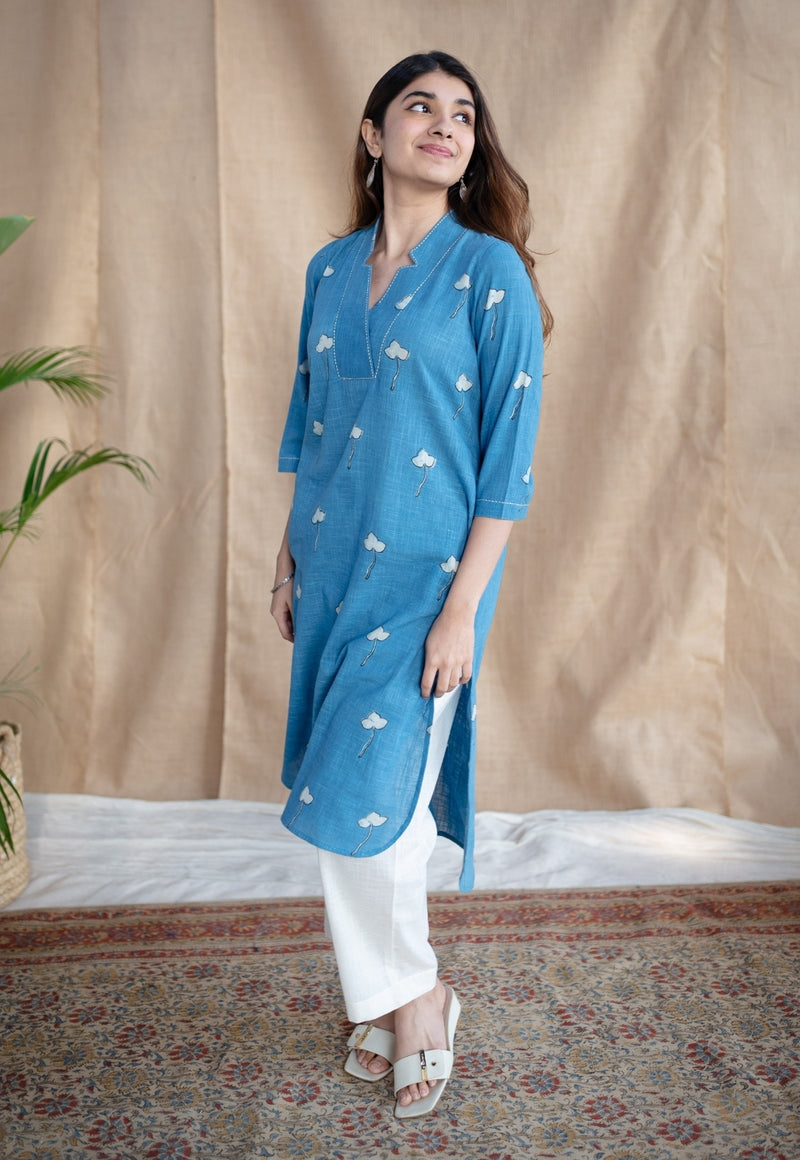 Zerah Blue Straight Dabu Slub Cotton Kurta with Hand Embroidery