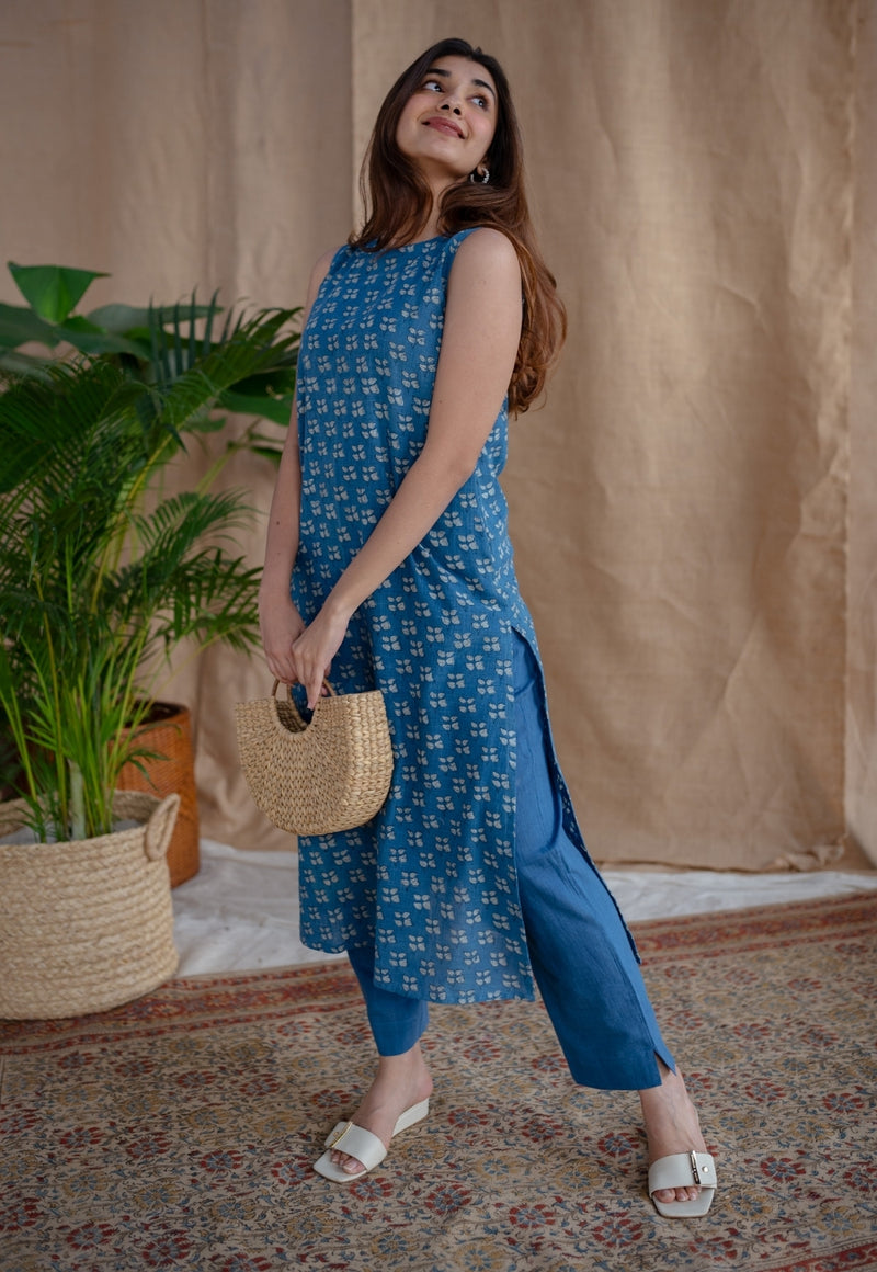 Shiza Blue Straight Dabu Slub Cotton Kurta