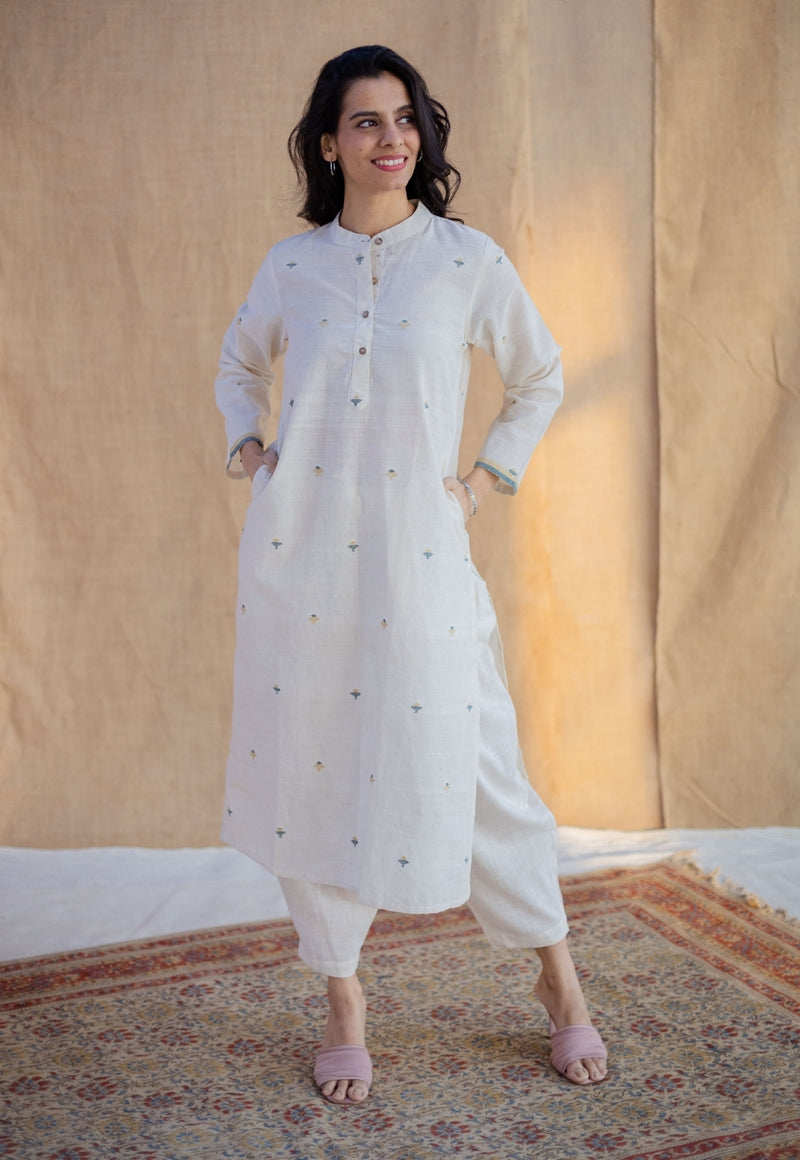 Azha Off White Jamdani Handwoven Cotton Straight Kurta