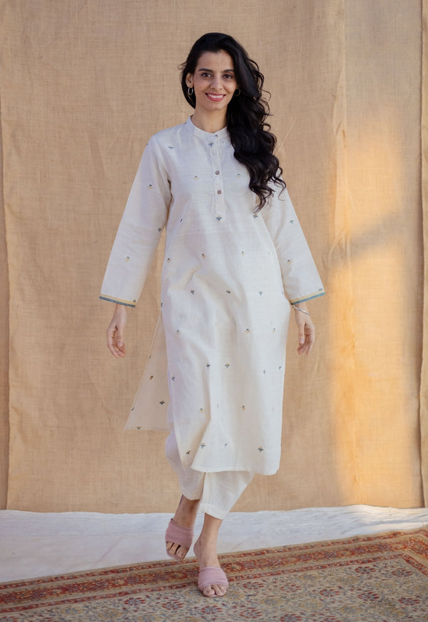 Azha Off White Jamdani Handwoven Cotton Straight Kurta