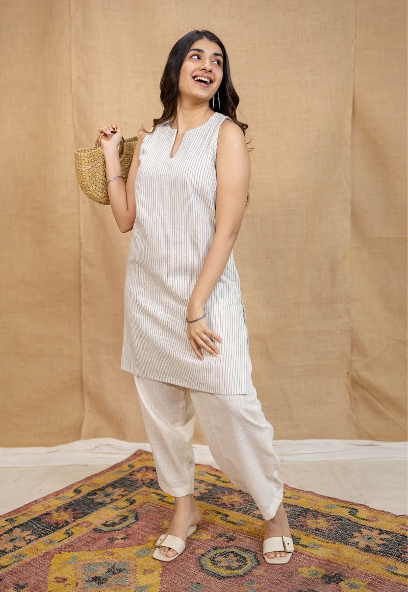 Divija Off-White Straight Handwoven Kala Cotton Kurta