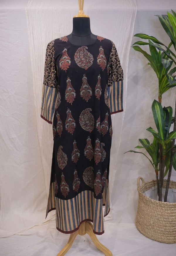 Bhavya Ajrakh Cotton Kurta