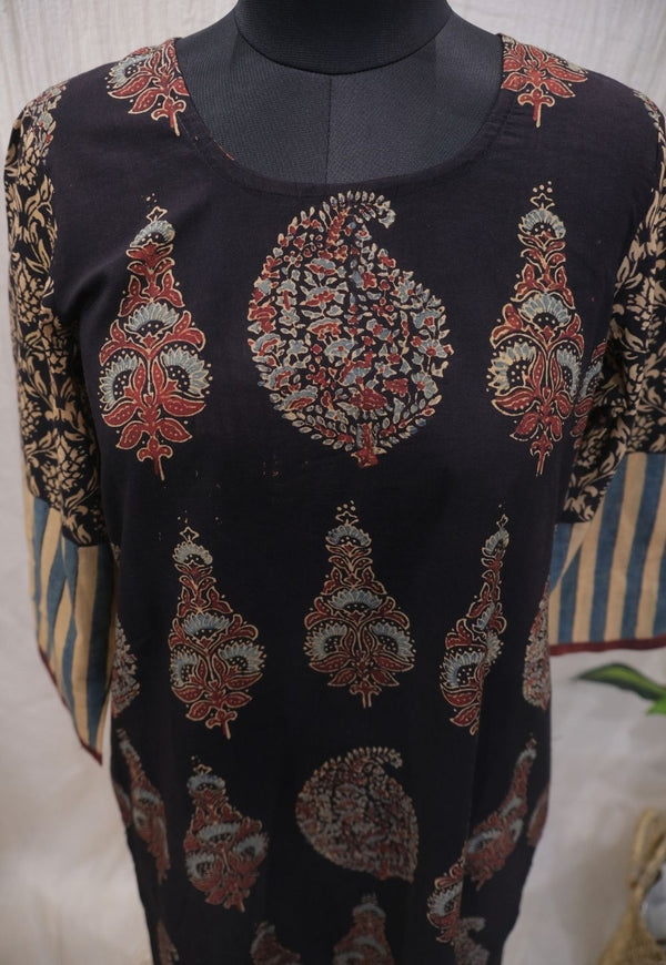 Bhavya Ajrakh Cotton Kurta