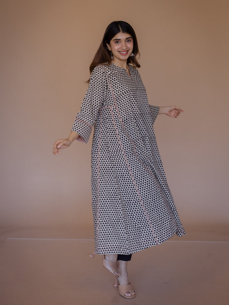 Nyra Off White Bagru Cotton Jhabbha Kali Kurta with Embroidery