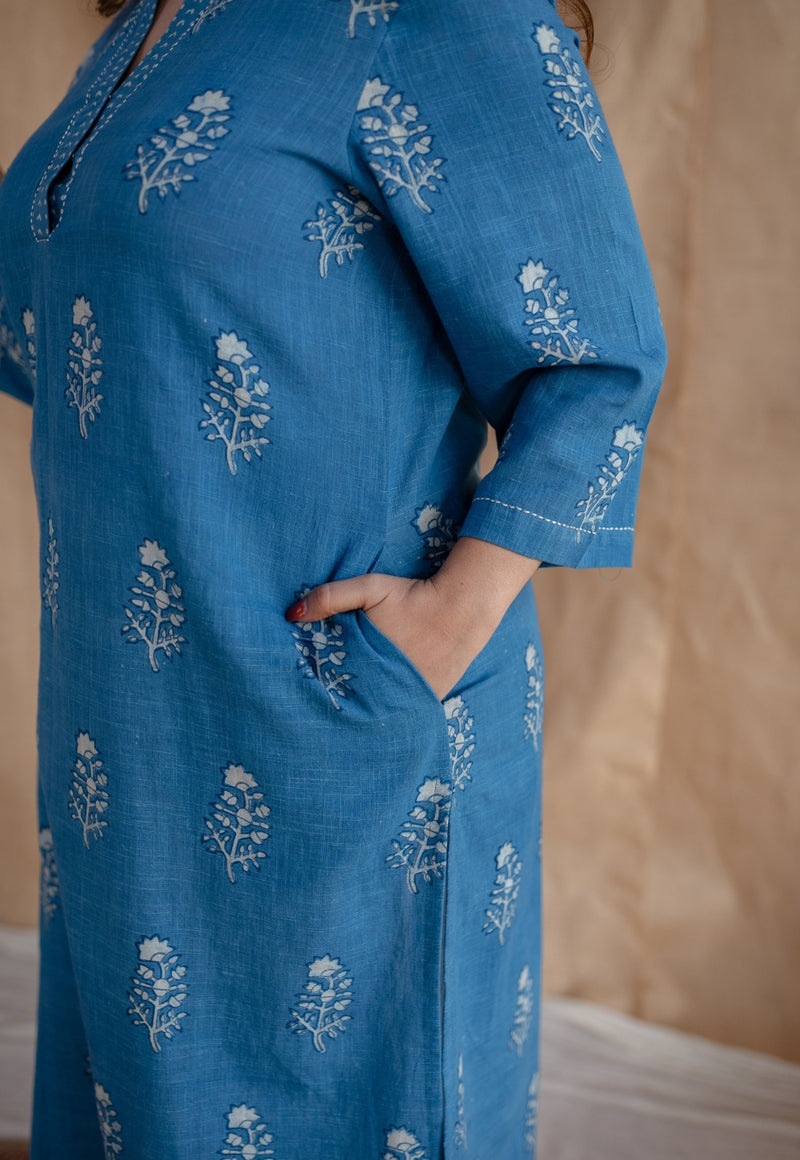 Yanha Indigo Dabu Slub Cotton Straight Kurta with Embroidery