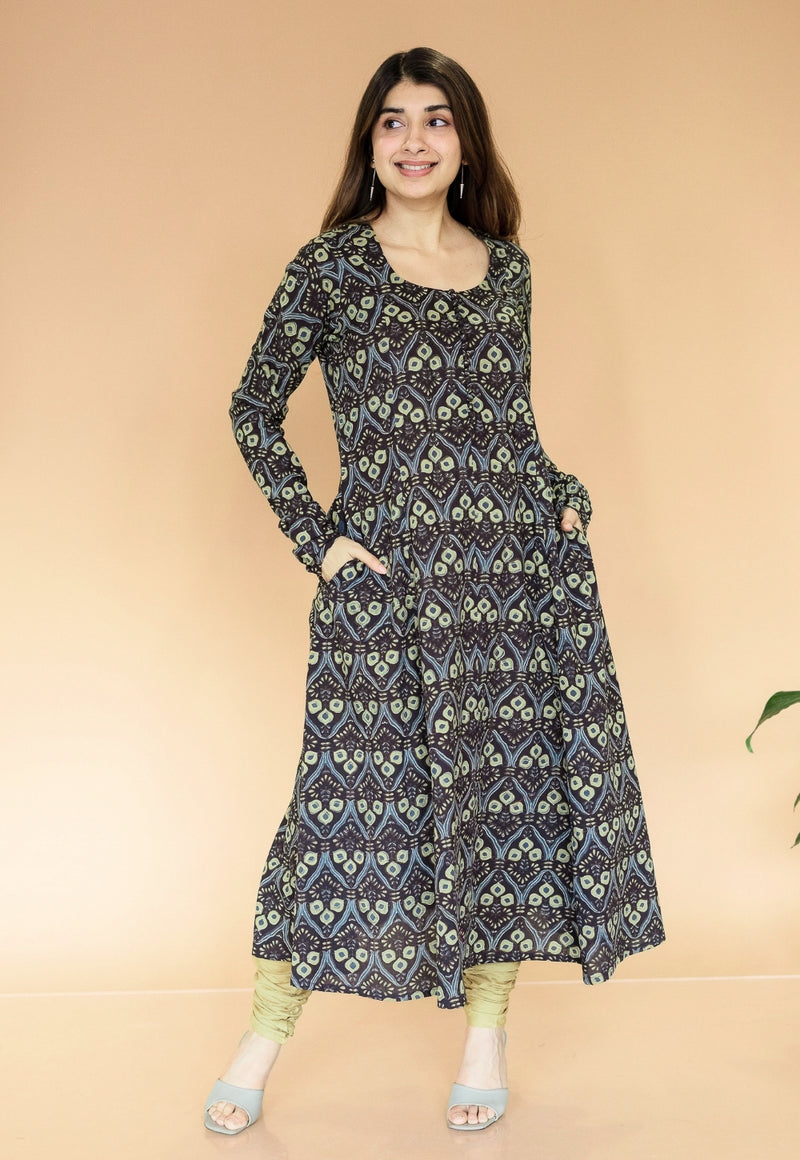 Miral Green Solid Slub Cotton Churidar