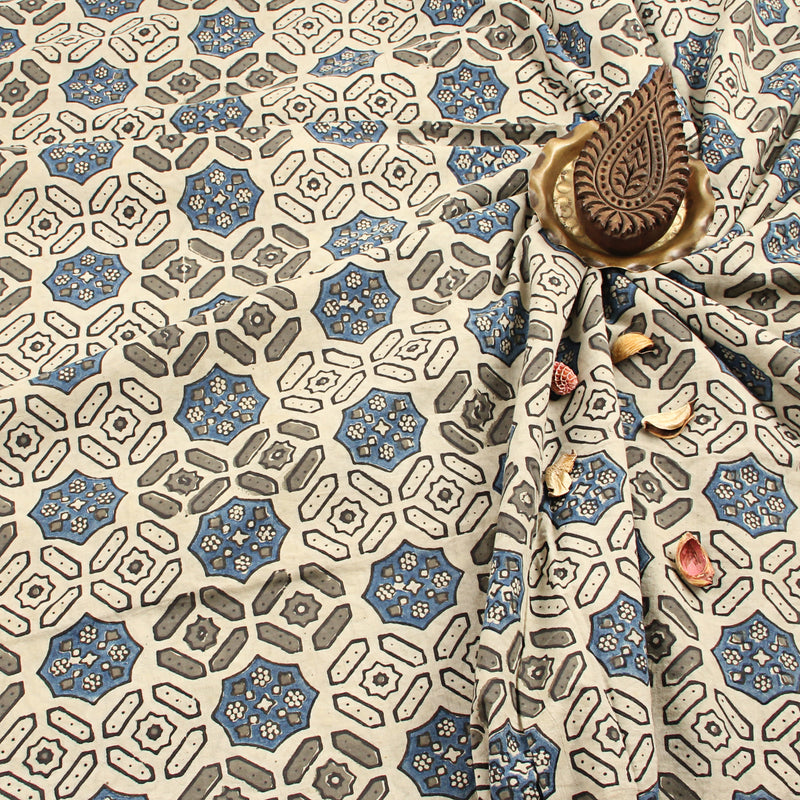 Off White Geometric Ajrakh Hand Block Print Coton Fabric