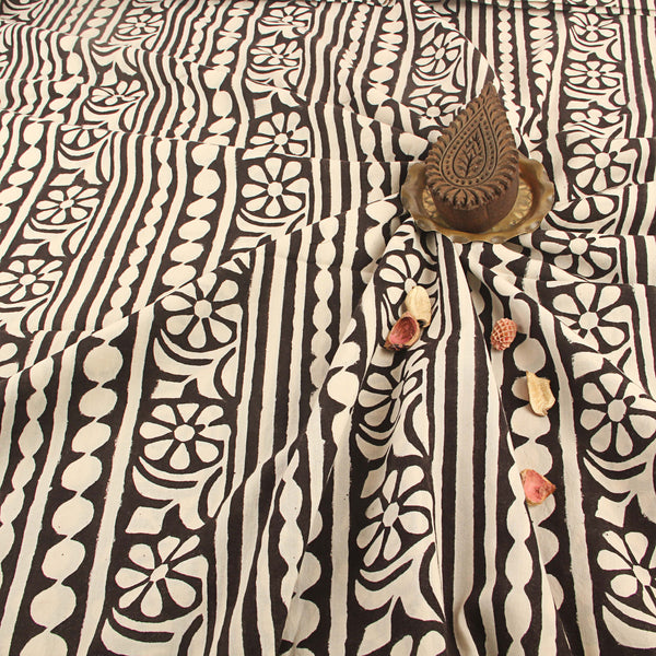 White Geometric Fakira Hand Block Print Mul Fabric