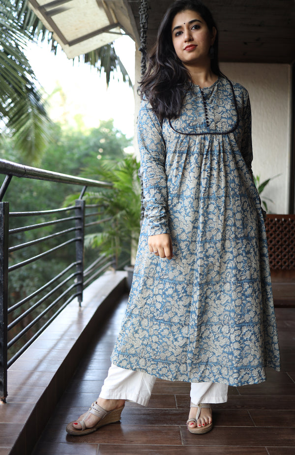 Mersa Matrúh | Simple kurta designs, Designer dresses casual, Party wear  indian dresses