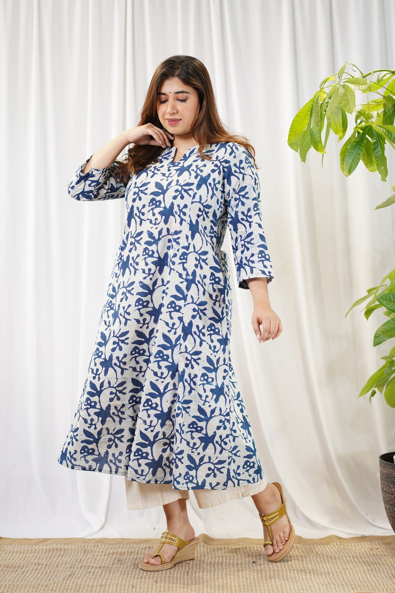 Vina Indigo Dabu Floral Jaal Cotton Kurta