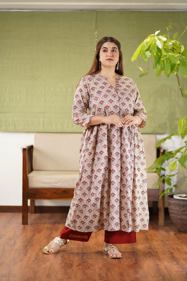 Rehaa Off White Pleated Bagru Cotton Kurta | Relove