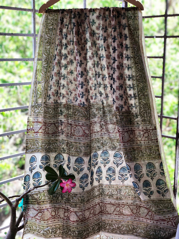 Ivory Indigo Rosebud Kalamkari Dupatta | Relove